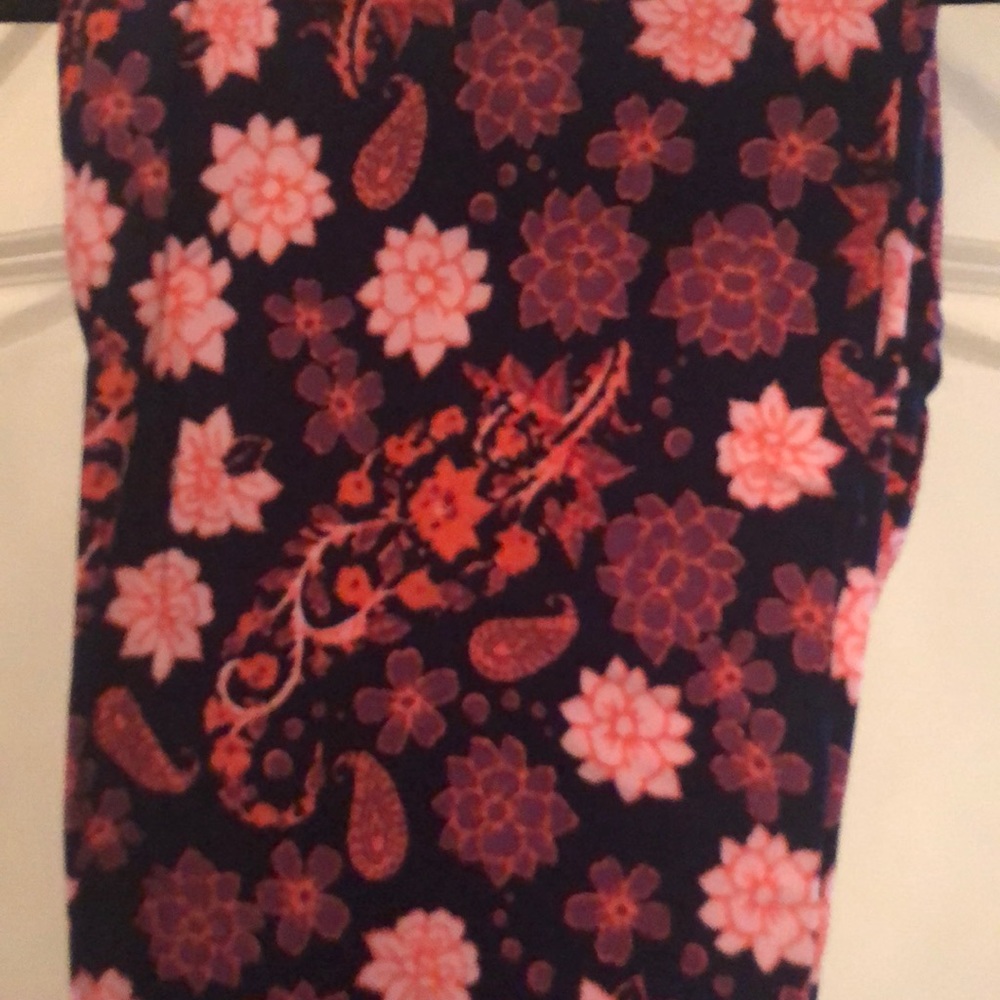 Lularoe Leggings TC Navy Pink Floral Paisley